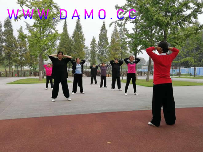 �׽